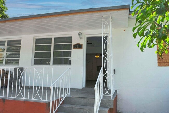 Building Photo - 321 NW 21st Ave
