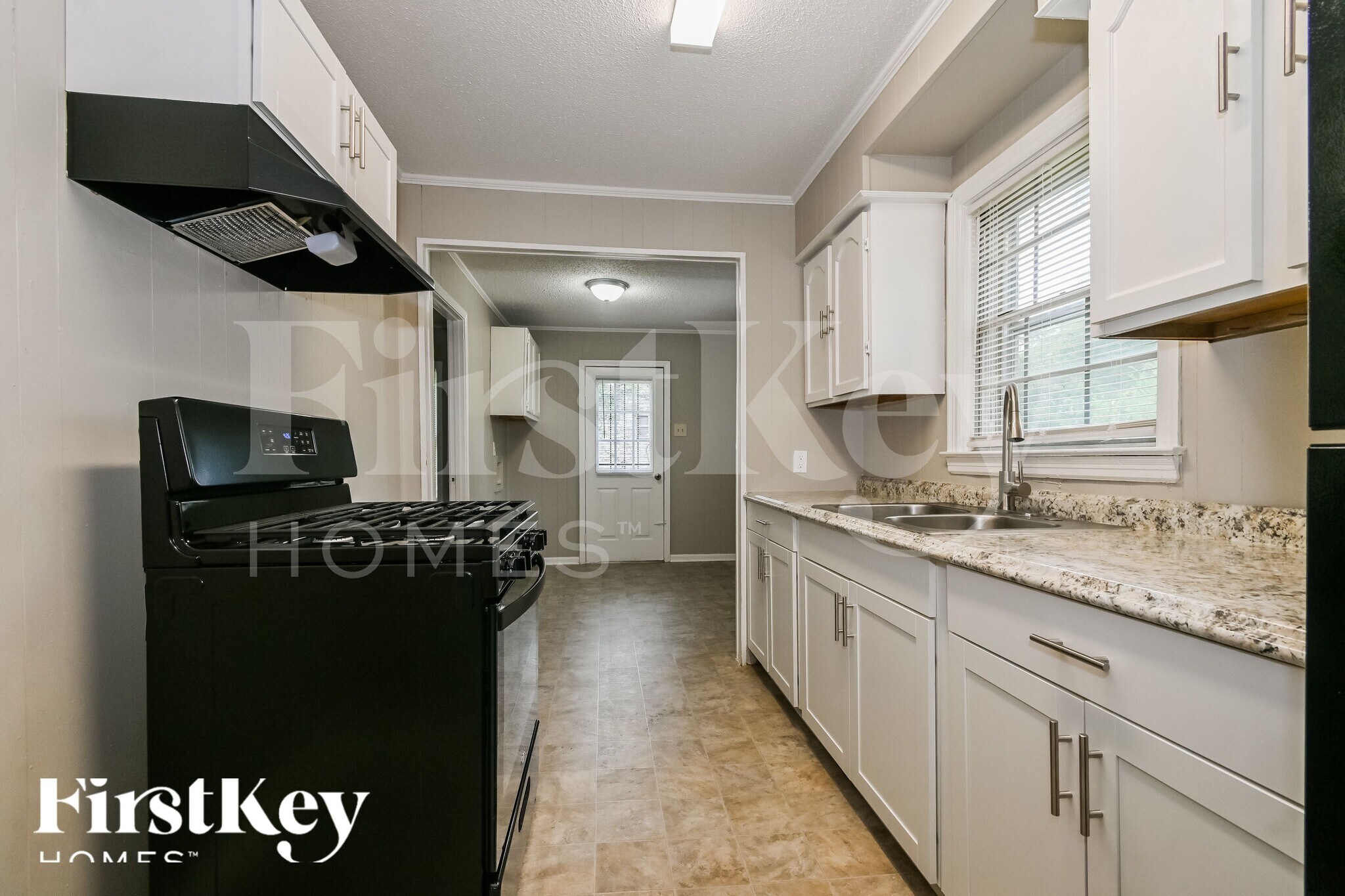 Building Photo - 1493 Fox St