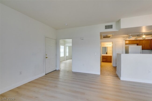 Building Photo - 9303 Gilcrease Ave