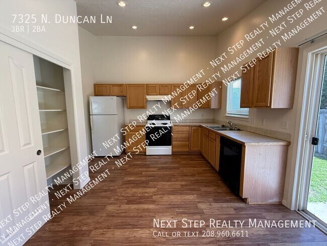 Building Photo - 7325 N Duncan Ln