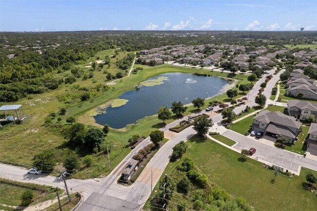 Building Photo - 8540 White Ibis Dr