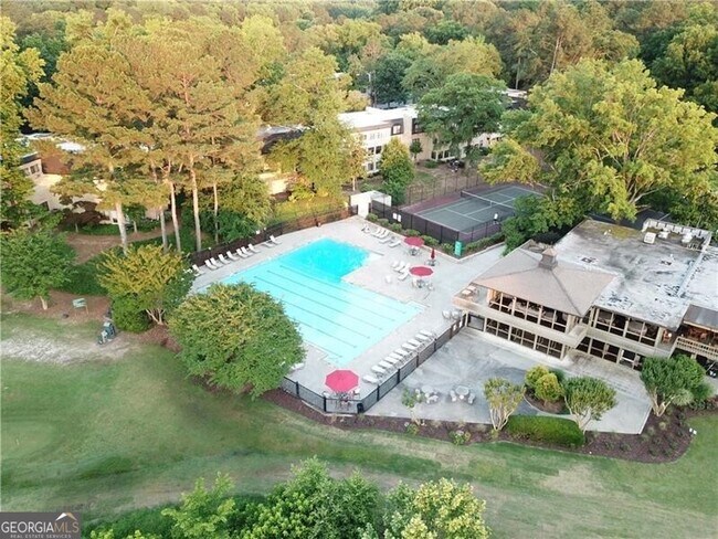 Building Photo - 133 Woodmere Square NW