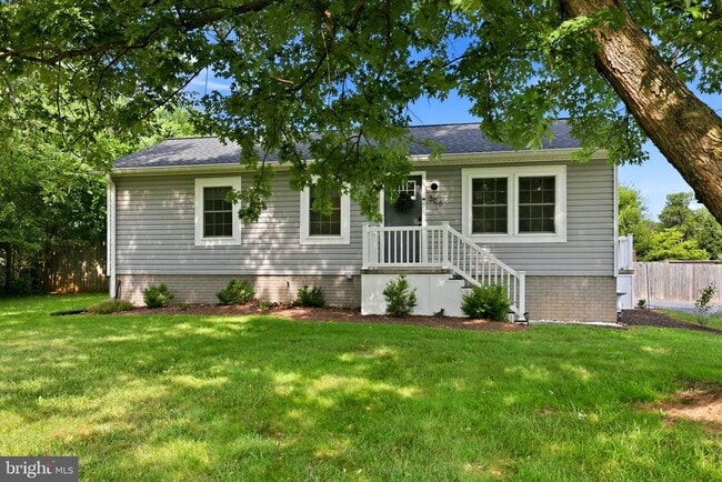 Building Photo - 306 Fegan Rd