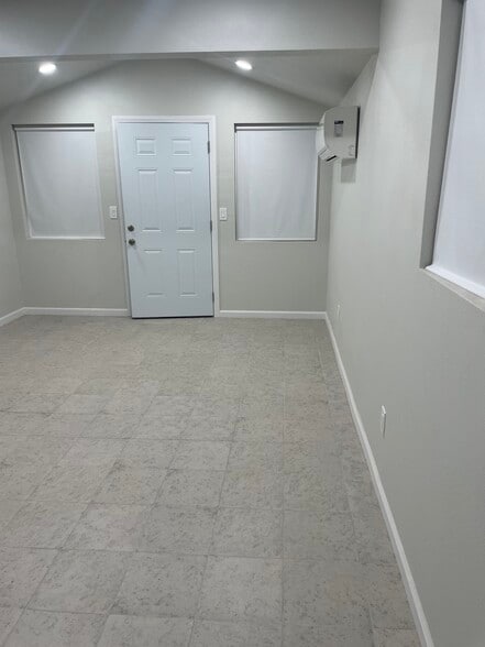 Building Photo - 23963 Lodge Dr