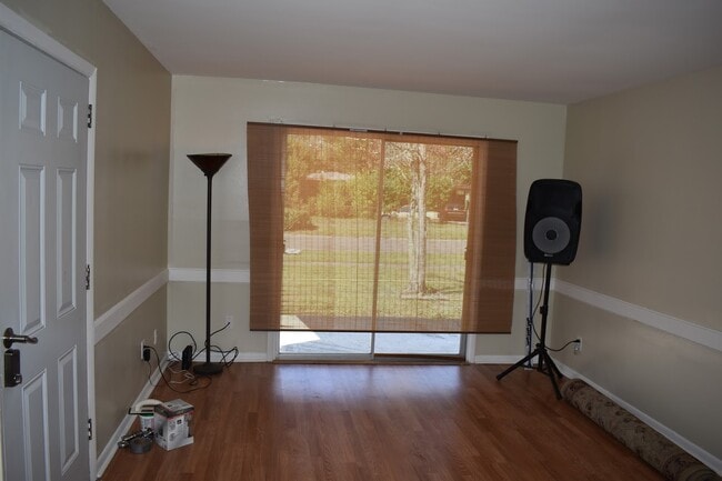 Building Photo - 4735 Redstone Dr