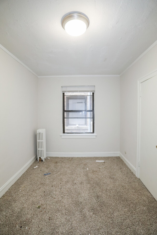 Building Photo - 5210 S Woodlawn Ave