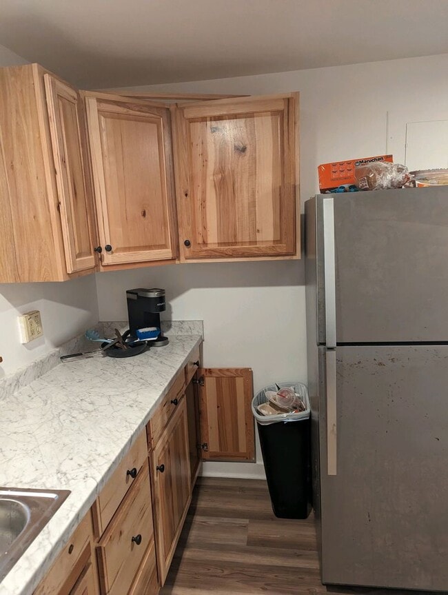 Building Photo - 65 Crestview Heights