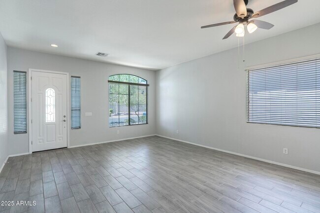Building Photo - 33309 N 24th Dr