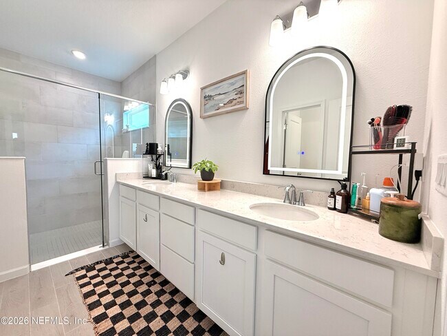 Building Photo - 9797 Giada Dr