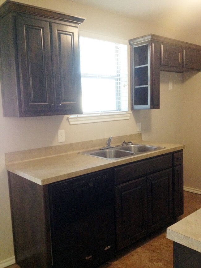 Building Photo - 17012 Loring Ln