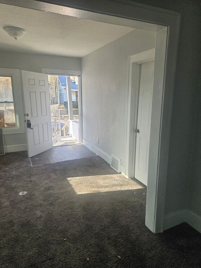 Building Photo - 15804 Belden St