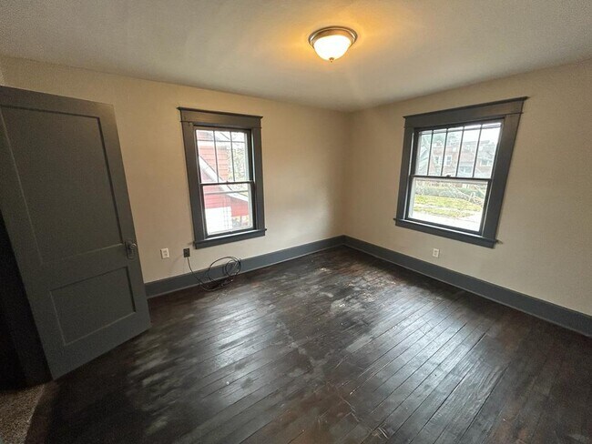 Building Photo - 59 N Brockway Ave