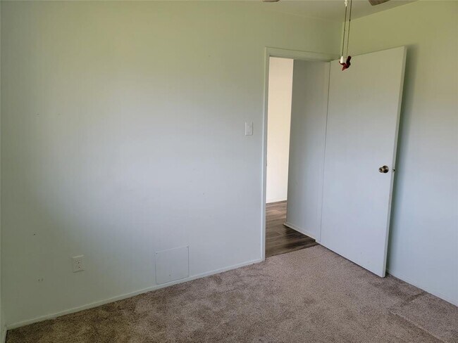 Building Photo - 257 Austin St