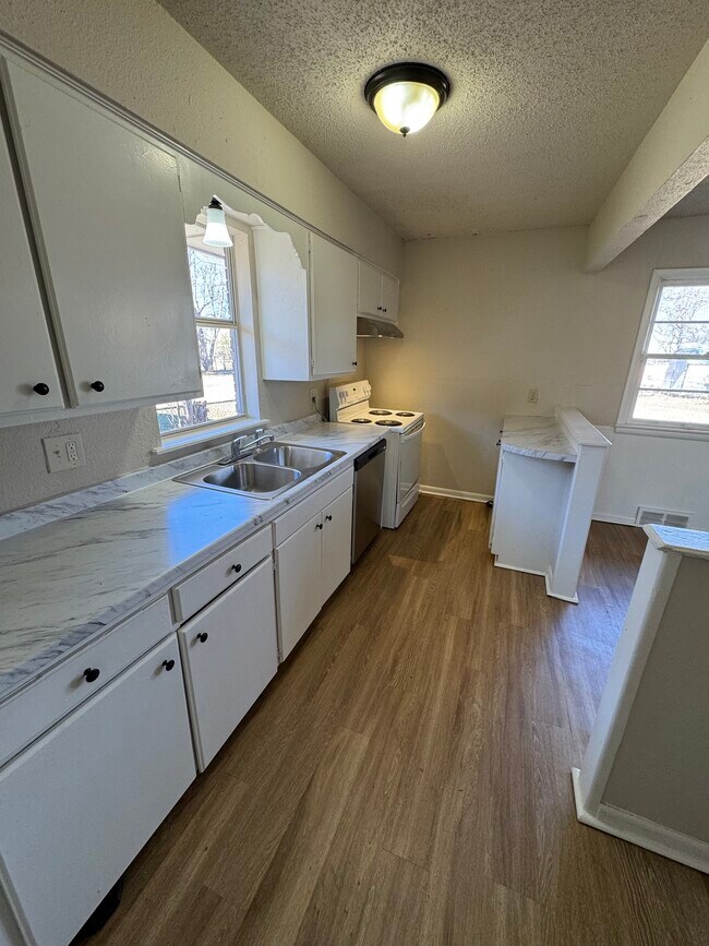 Building Photo - 1229 NW 83rd St