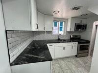 Building Photo - 2610 Price St