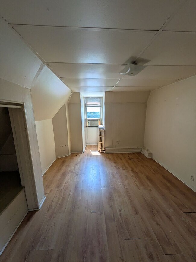 Building Photo - 5229 Gertrude St