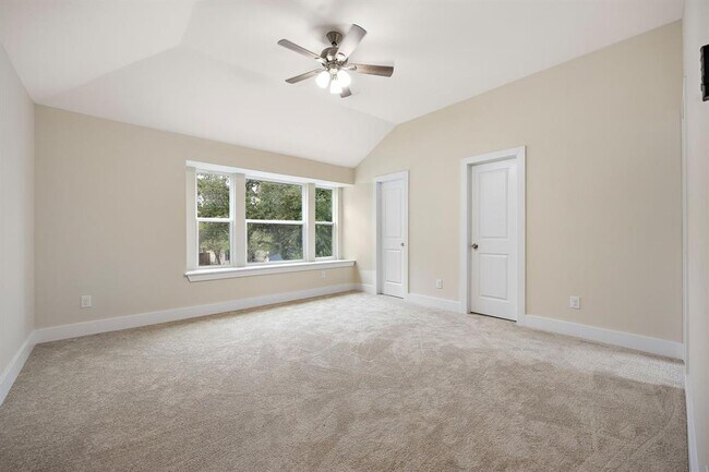 Building Photo - 507 Deercreek Ln