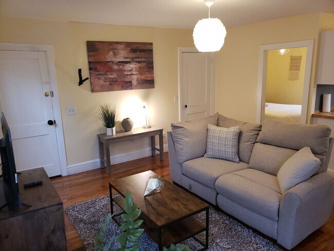 Building Photo - 59 Dartmouth Ave