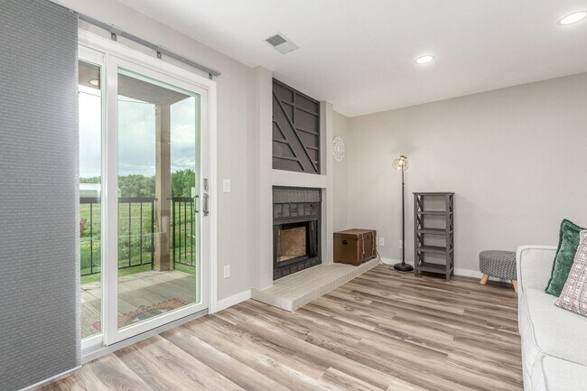 Building Photo - Charming 1 bedroom, 1 bath Condo