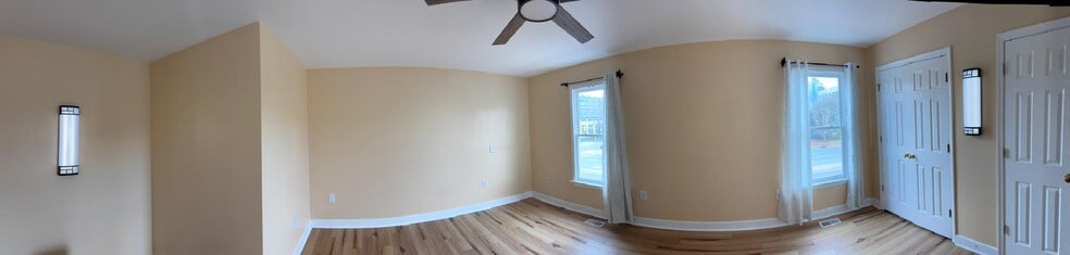 Bedroom A - 605 Spring St