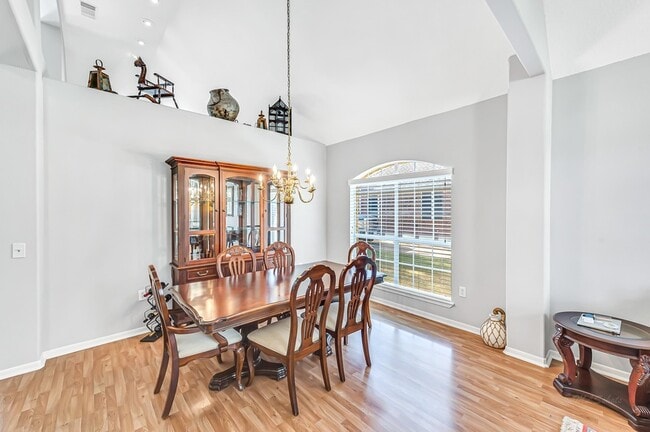 Building Photo - 23207 Willow Pond Pl