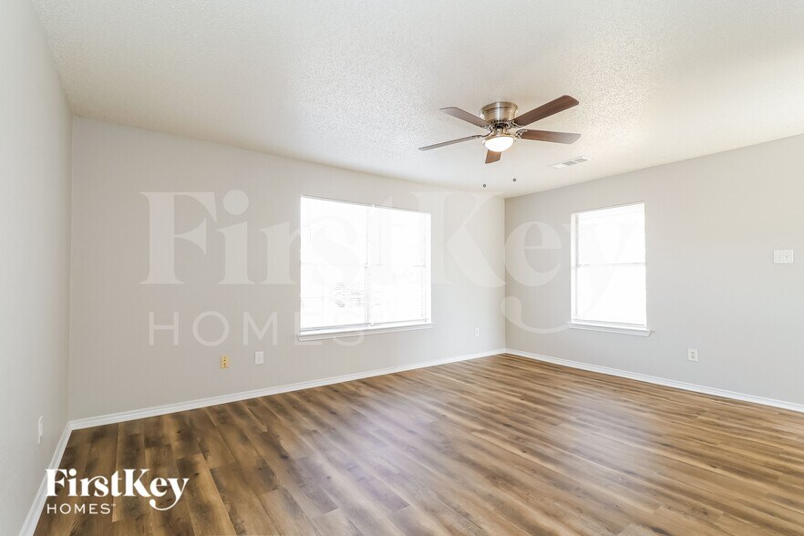 Building Photo - 10248 Budtime Ln