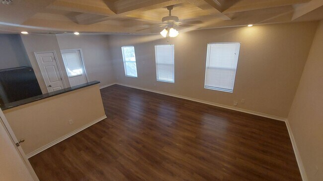 Building Photo - Wurzbach Heights Townhome for Rent ~ 3 Bedroom corner Unit with Private Yard and Garage