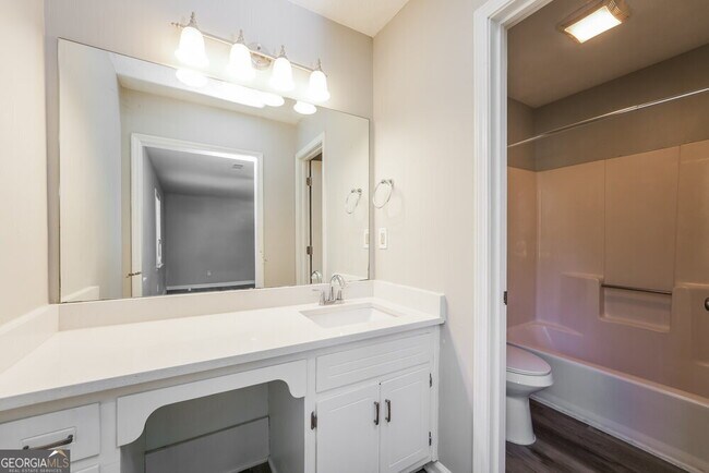 Building Photo - 2678 Porter Dr