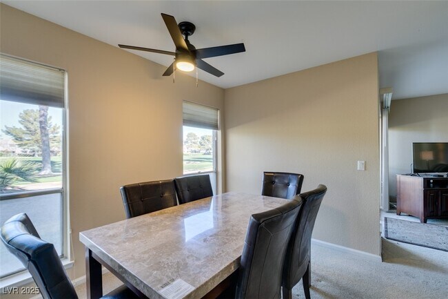 Building Photo - 668 Oakmont Ave