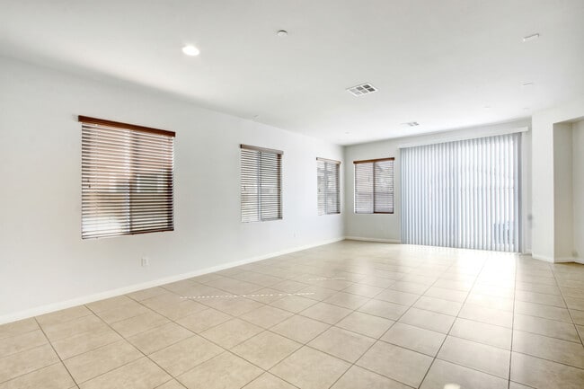 Building Photo - 5428 Novara Ave