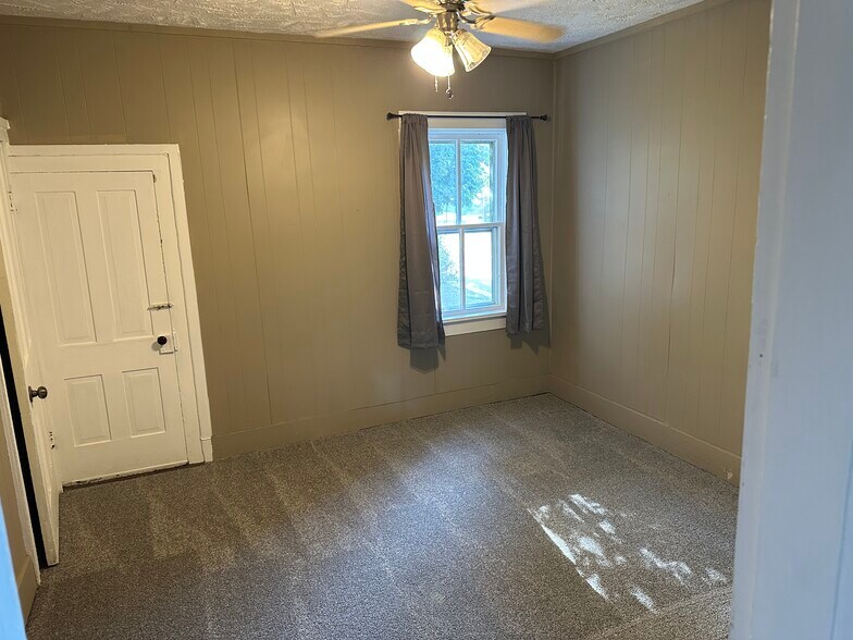 Bedroom - 1101 N 6th St