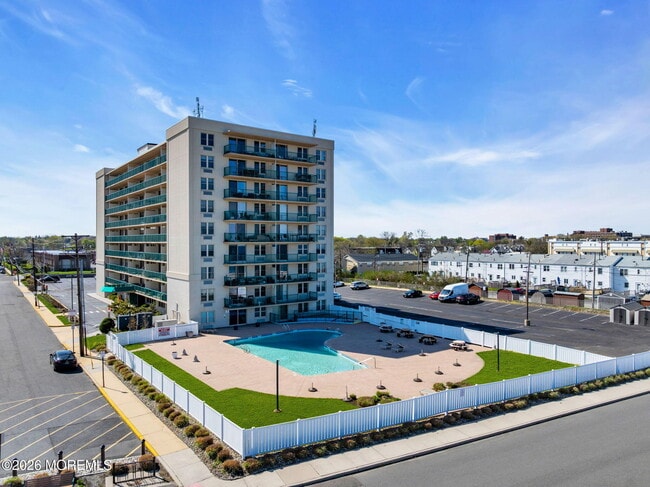 Building Photo - 480 Ocean Blvd