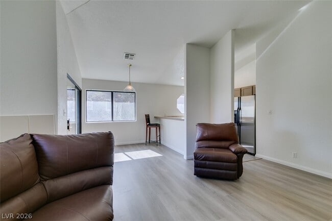 Building Photo - 5054 S Rainbow Blvd