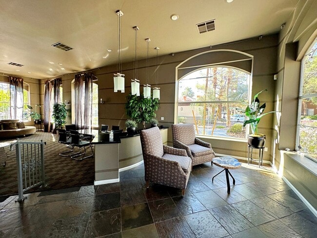 Building Photo - 3 BEDROOM CONDO IN  GUARD GATED COMMUNITY