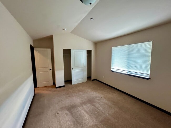 Building Photo - Gorgeous 4 bed 2.5 bath Marysville home