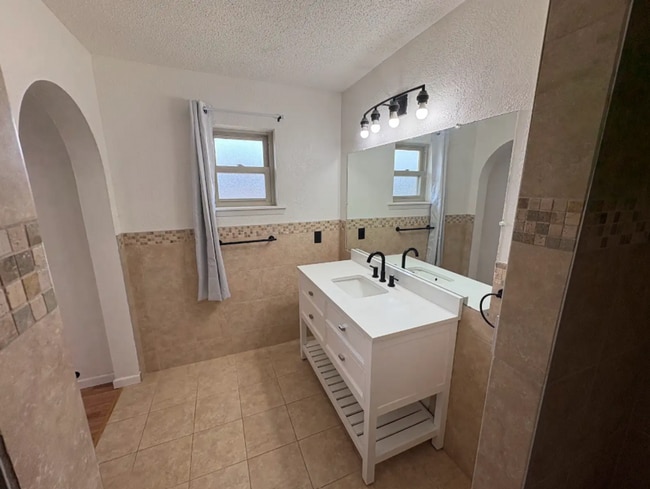 Building Photo - 312 Woodson Way
