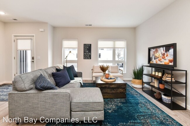 Building Photo - Henley Townhomes