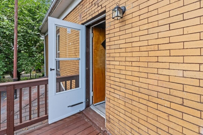 Building Photo - 416 First St_BT