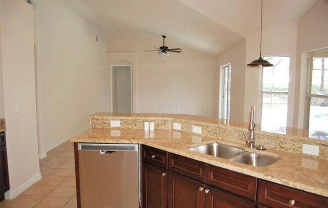 Building Photo - 2117 Pekoe Ct