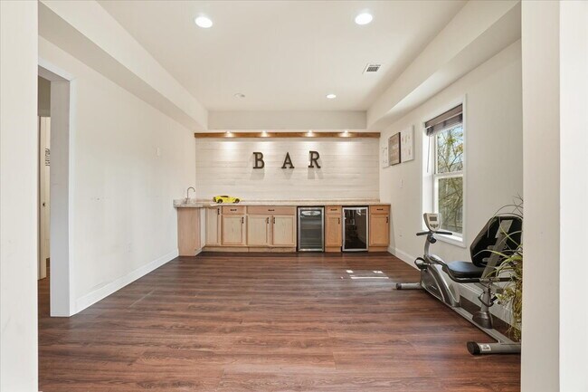 Building Photo - "Spacious 5-Bed Retreat with Wet Bar, Movie Room & Finished Basement in Kennesaw!"