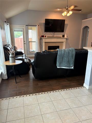 Building Photo - 221 Spring Hollow Dr