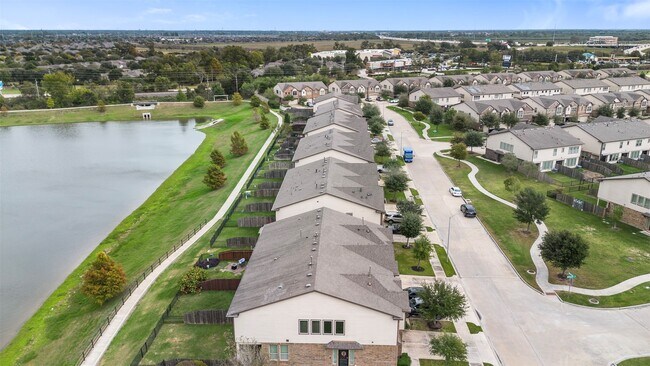 Building Photo - 1234 Willow Plains Ln