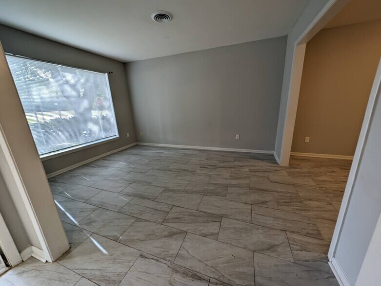 Building Photo - 5478 Birdwood Rd