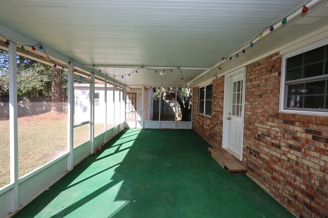 Building Photo - 4116 Lantern Ln