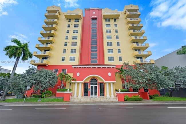 Building Photo - 215 SW 42nd Ave