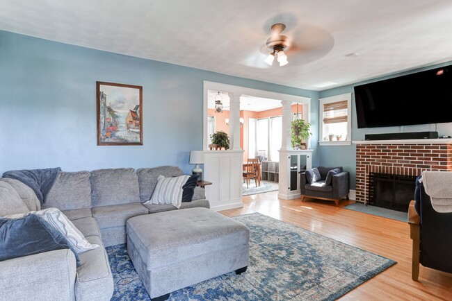 Building Photo - 3 Bed 1 Bath in Lemoyne Pa