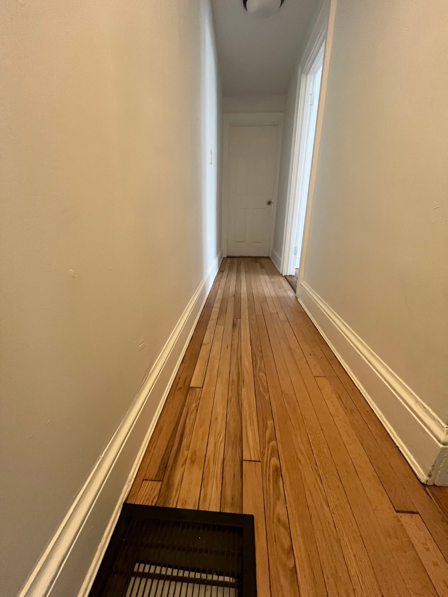 Building Photo - 131 Tolland St