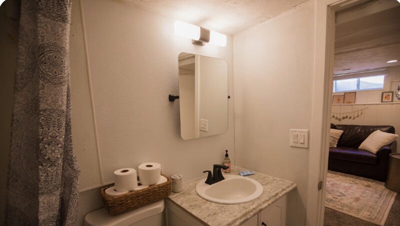 Building Photo - 64 Hartwell Ave