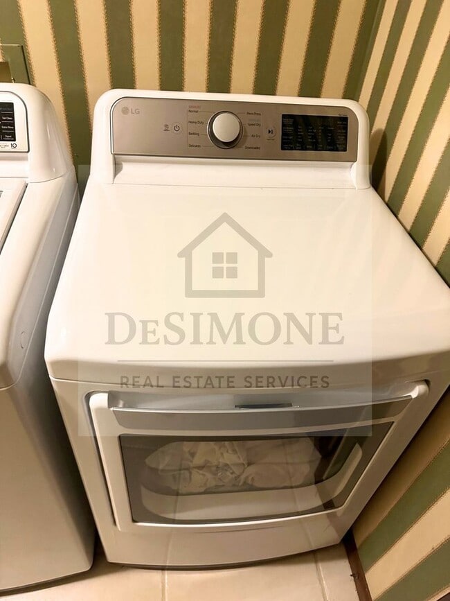 Building Photo - Mostly Furnished 3BR, 2BA House SW Ocala