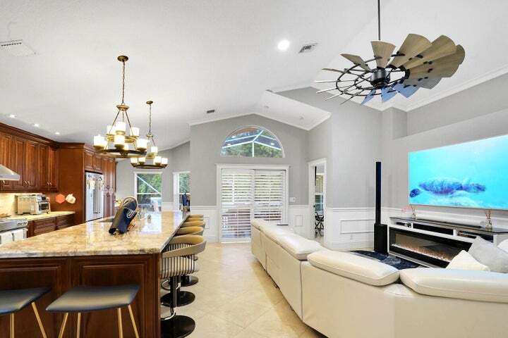 Building Photo - 2208 Soundings Ct